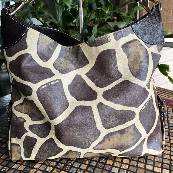 Dooney & Bourke Giraffe Print Serengeti Leather Hobo Bag Matching Wallet(s) Lg - Picture 8 of 12